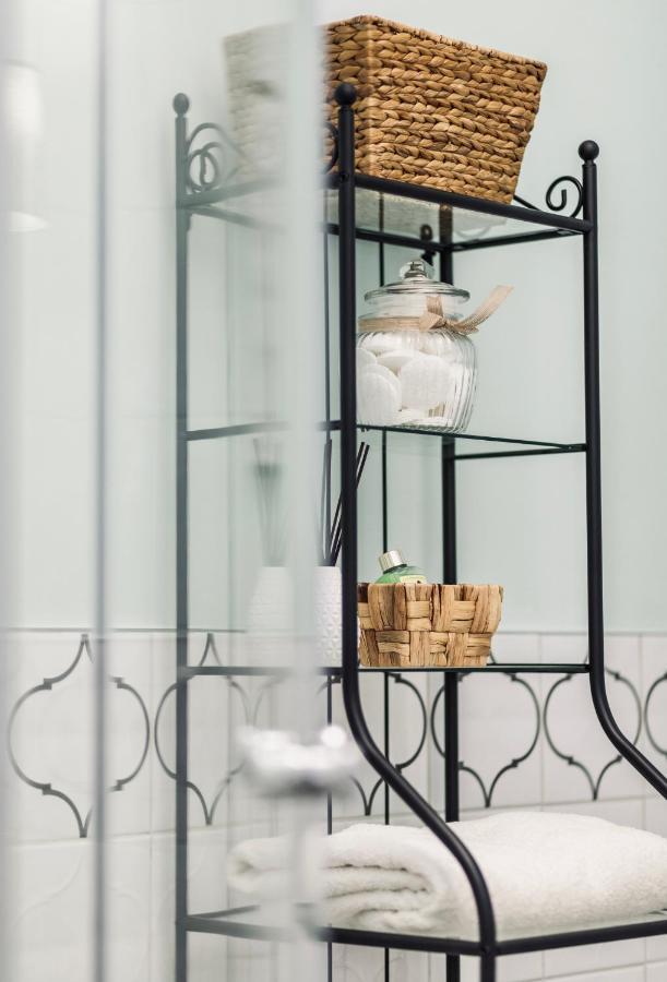 Monarchia Cottage Apartman โมชนมายารูวาร์ ภายนอก รูปภาพ