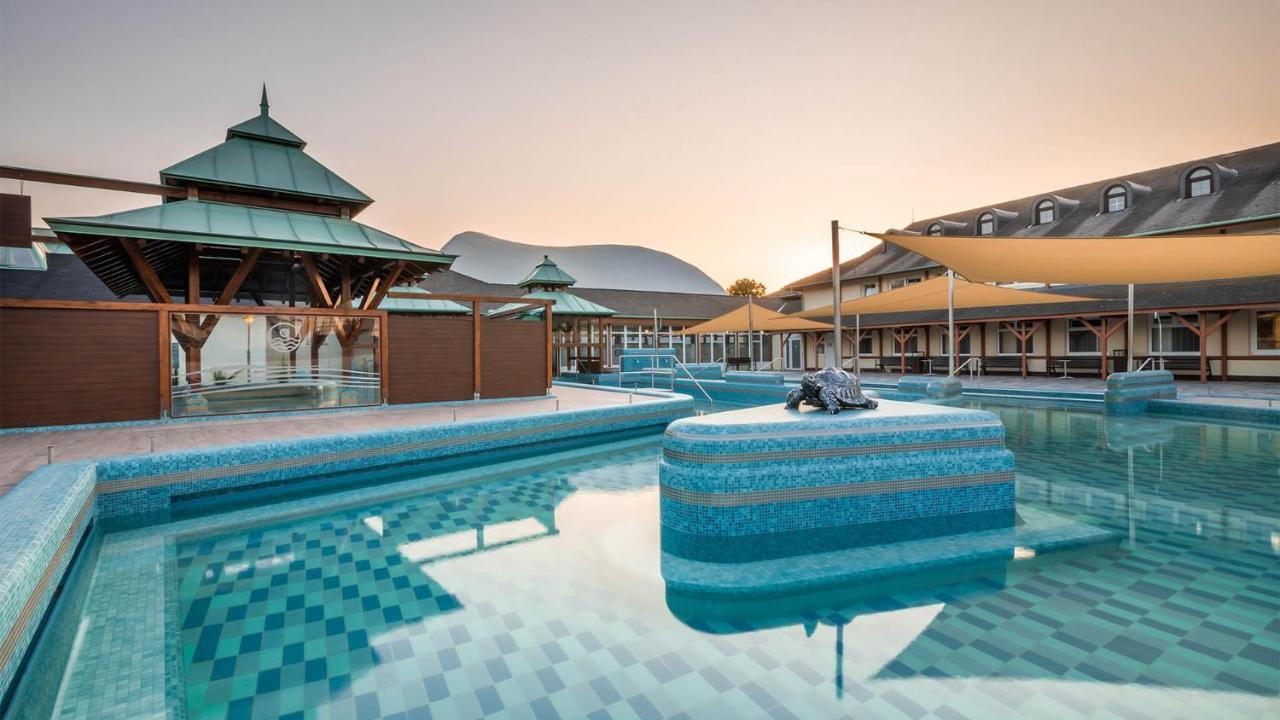 Monarchia Cottage Apartman โมชนมายารูวาร์ ภายนอก รูปภาพ